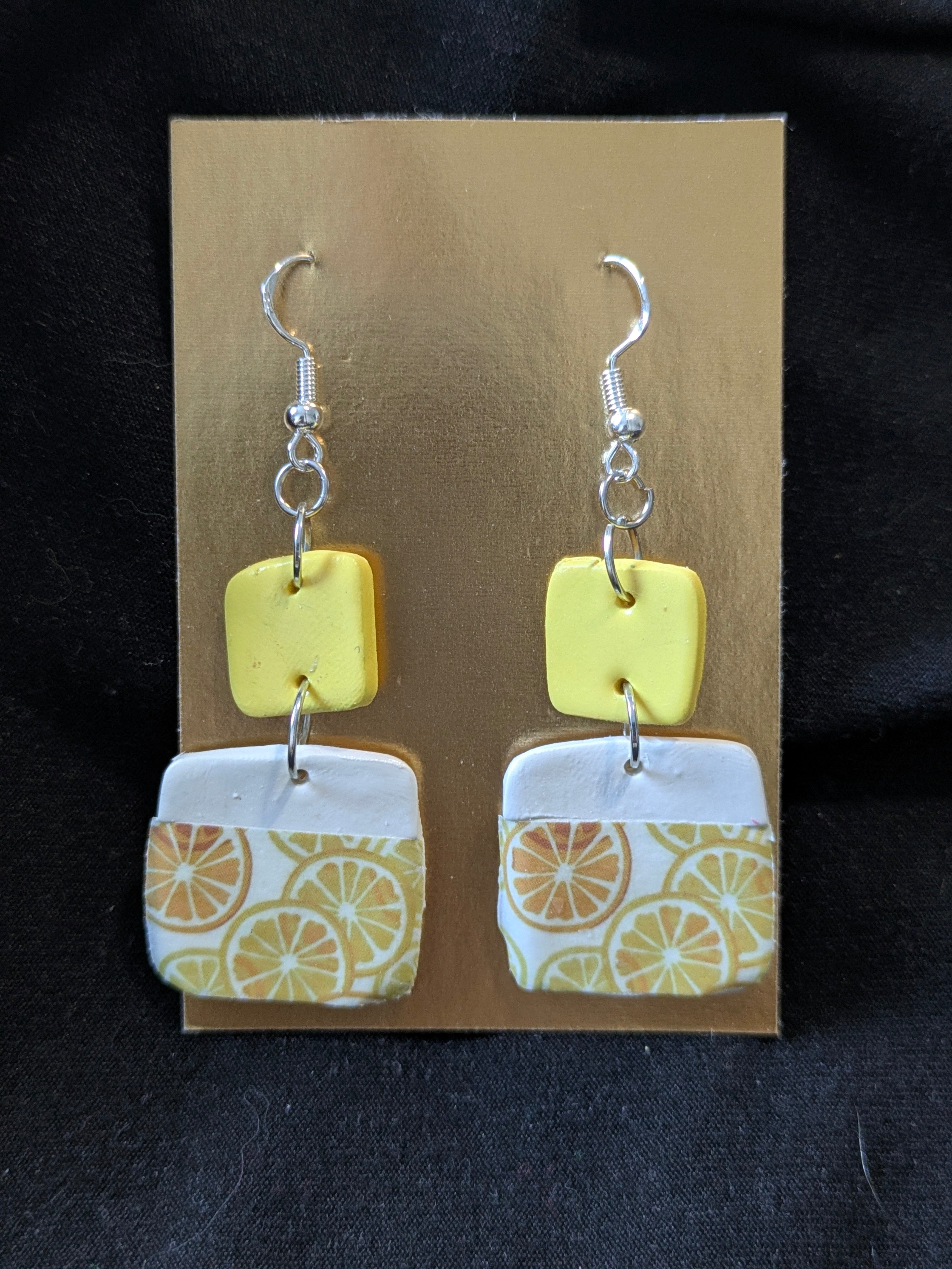 lemons on white square and yellows squares